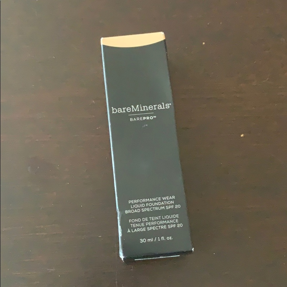 BareMinerals BAREPRO Liquid Foundation